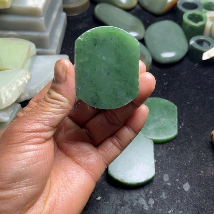 和田玉（糖玉）未镶嵌珠宝半成品