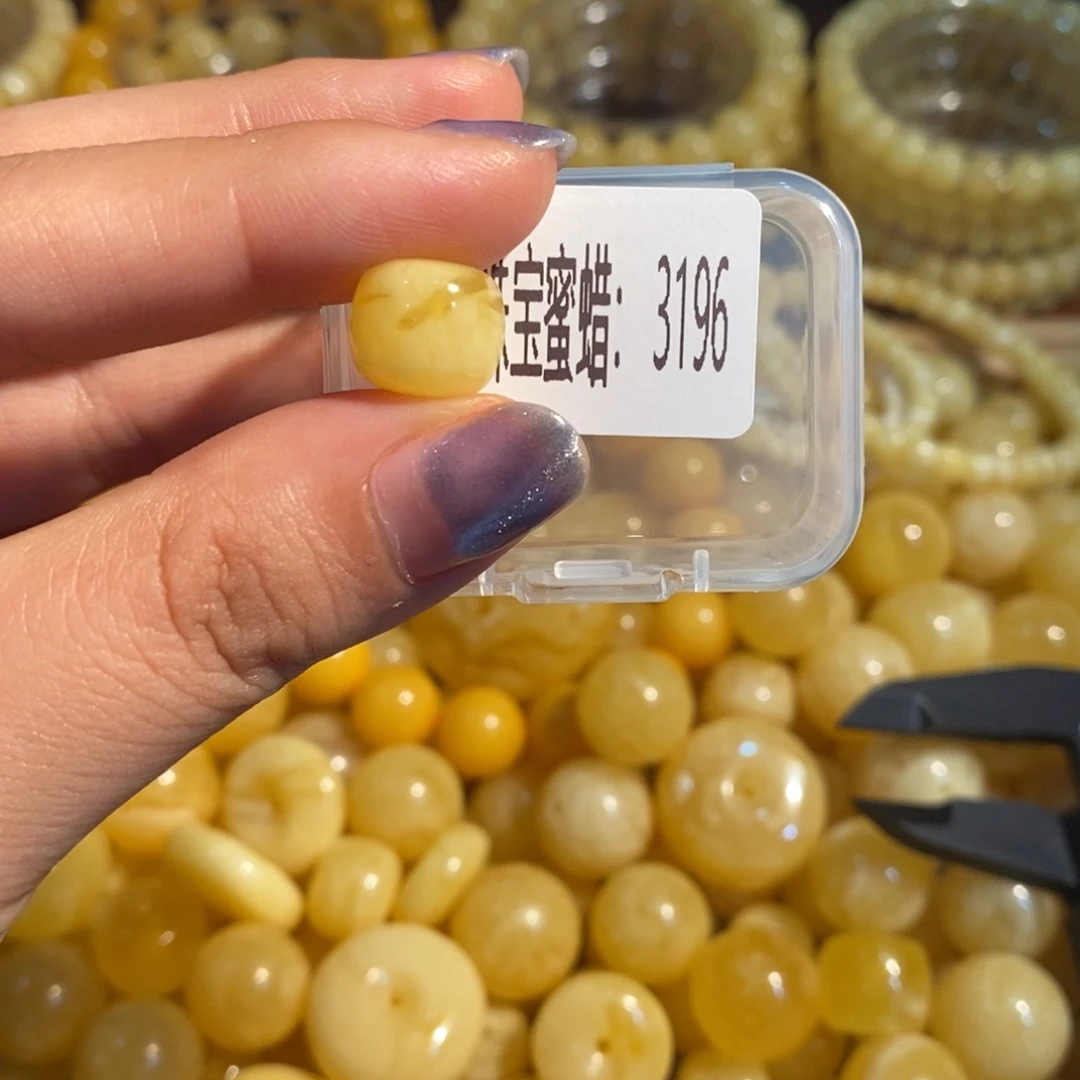 琥珀未镶嵌珠宝奇石3196