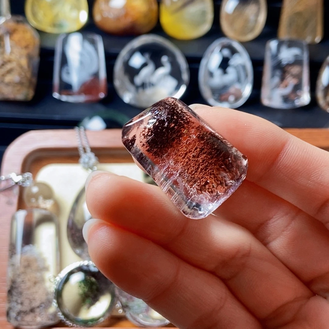 未镶嵌颈饰水晶红幽灵