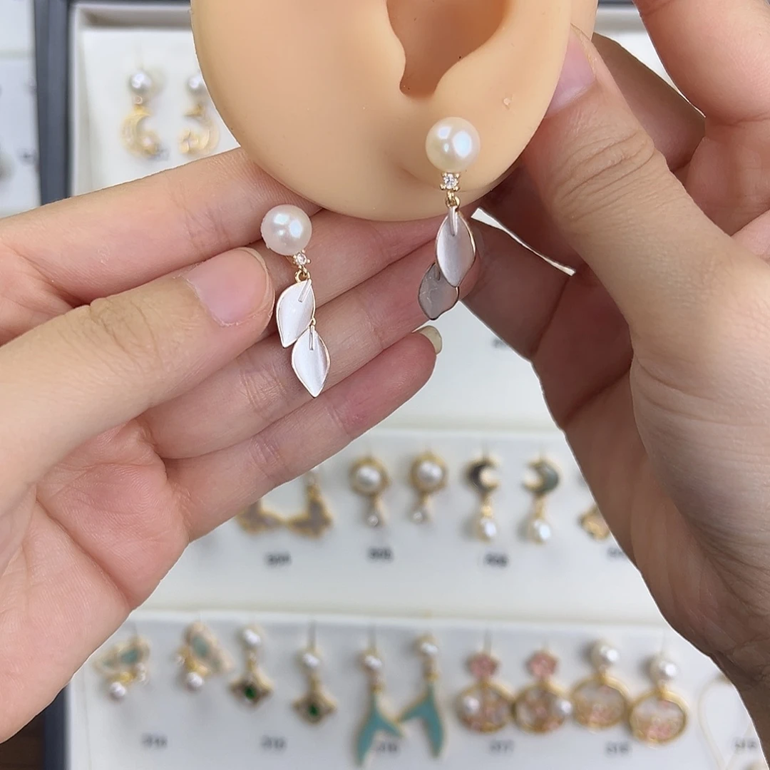 淡水珍珠银S925镶嵌耳饰