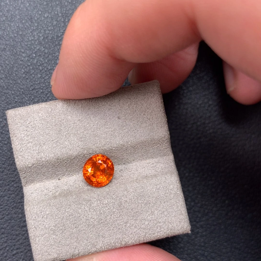 未镶嵌裸石石榴石（芬达石）裸石1.485ct
