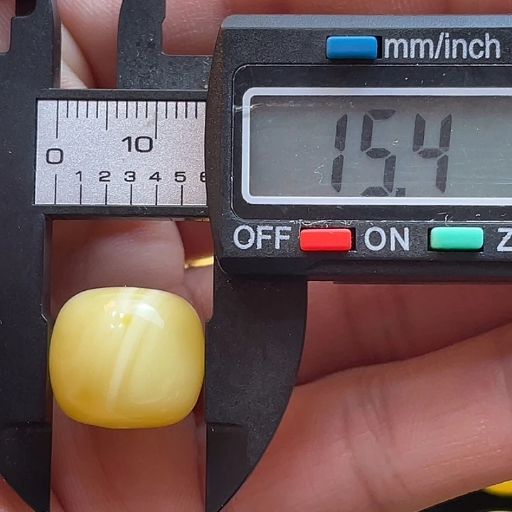 蜜蜡未镶嵌裸石6号