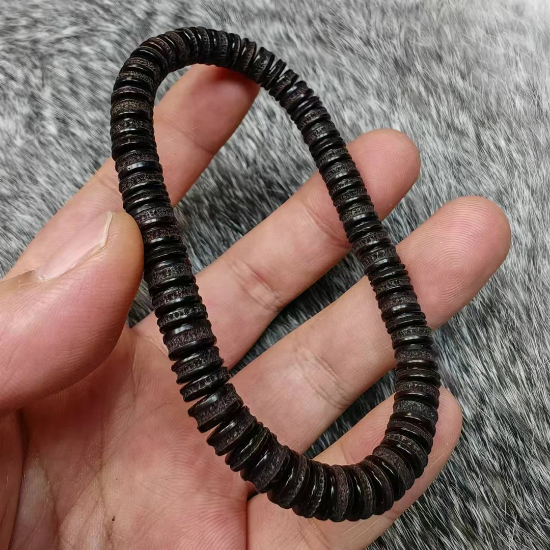 尺寸7mm左右椰蒂雕刻不等式嘎药片一条《小鱼文玩》J016