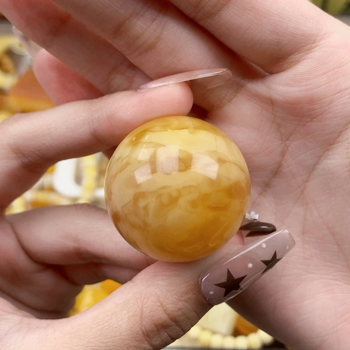 琥珀未镶嵌珠宝奇石32.8