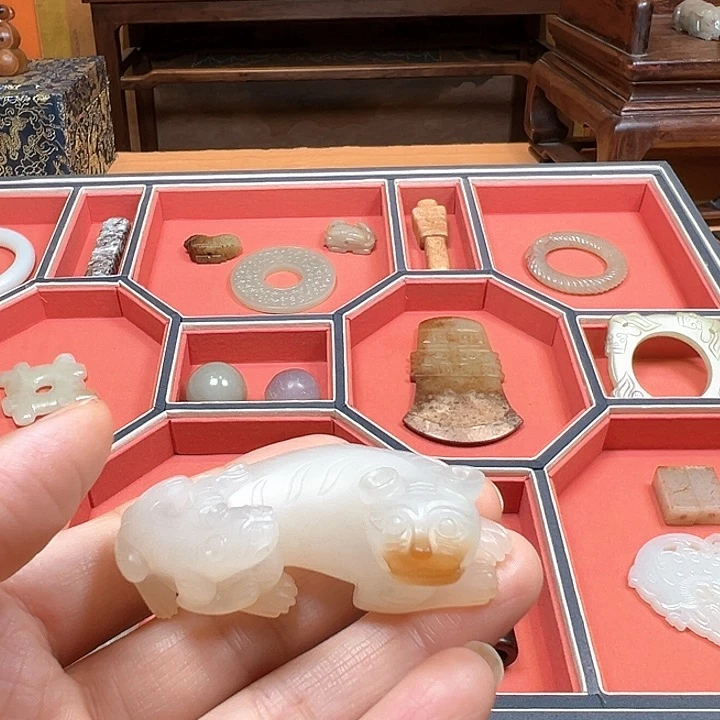 【闪购商品】和田玉未镶嵌颈饰墨*