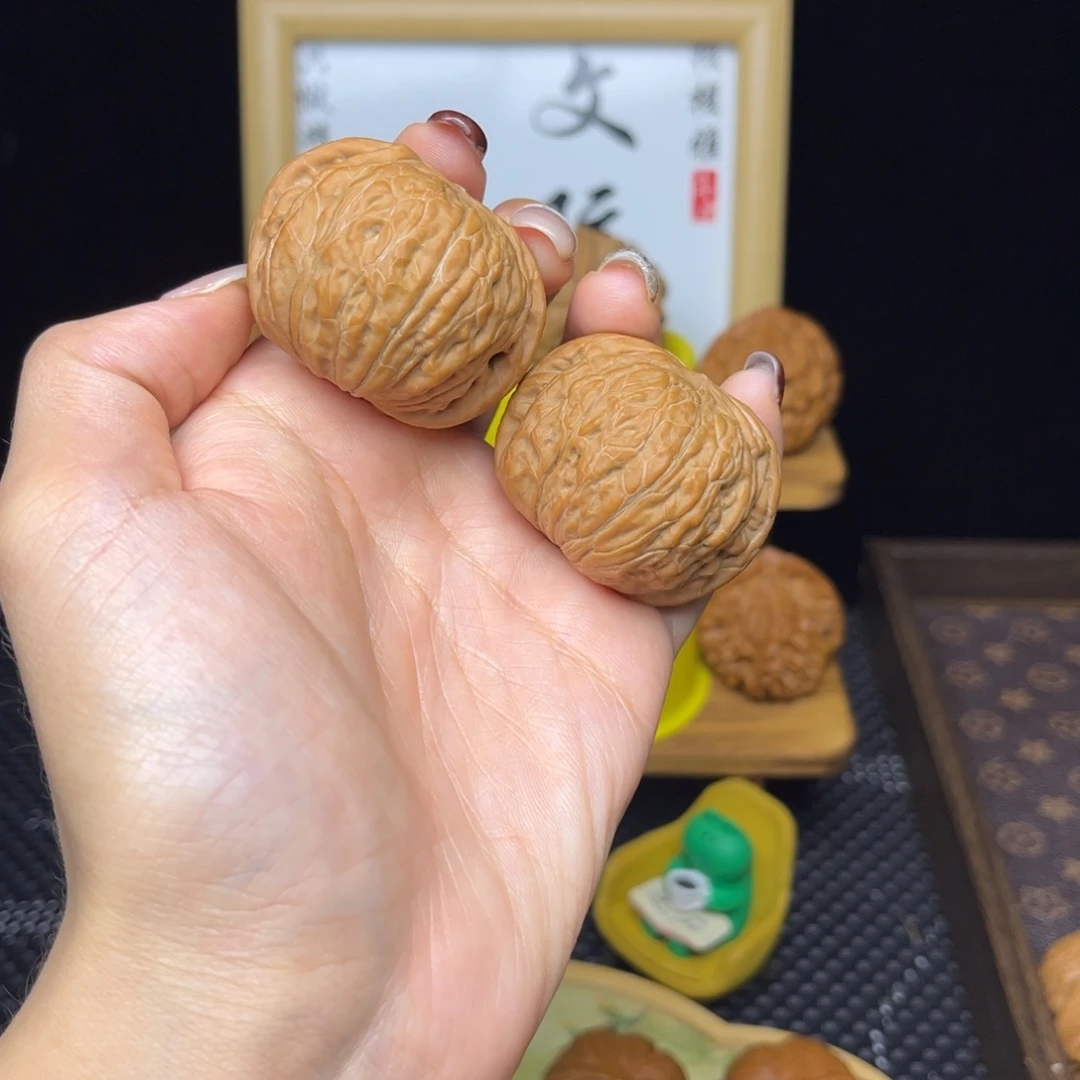 孙***虎文玩核桃吊坠铁锤41➕全白茬
