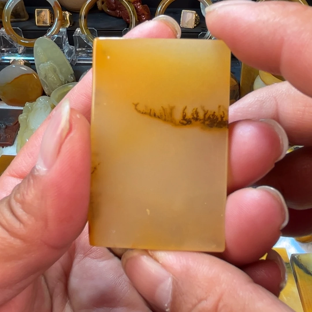 石英质玉（黄龙玉）合金颈饰