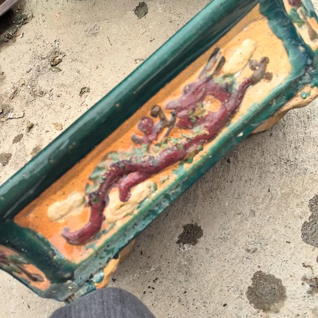 无铅玻璃老***o石湾公仔花盆一个