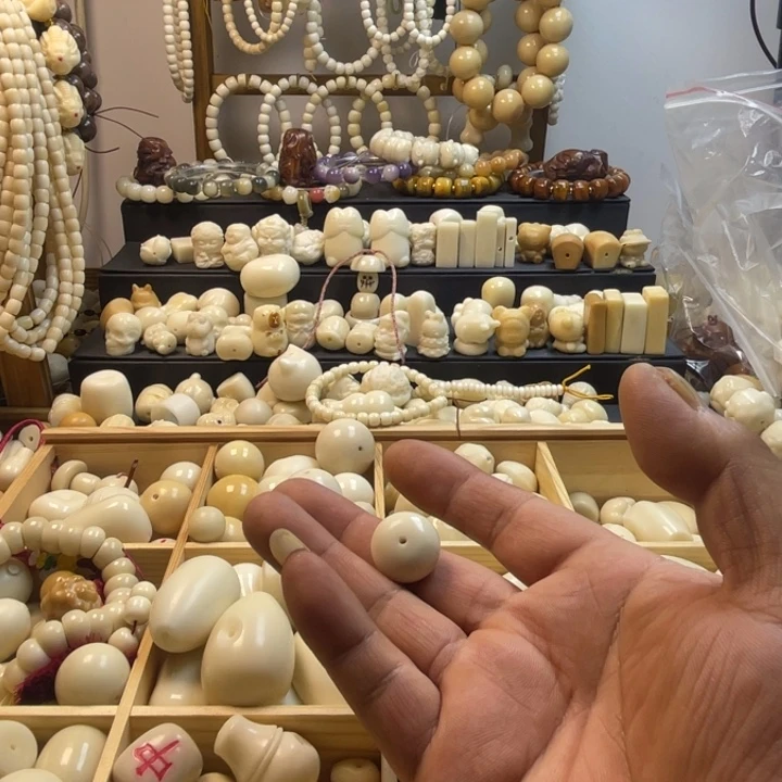 v****v象牙果雕刻面包圈