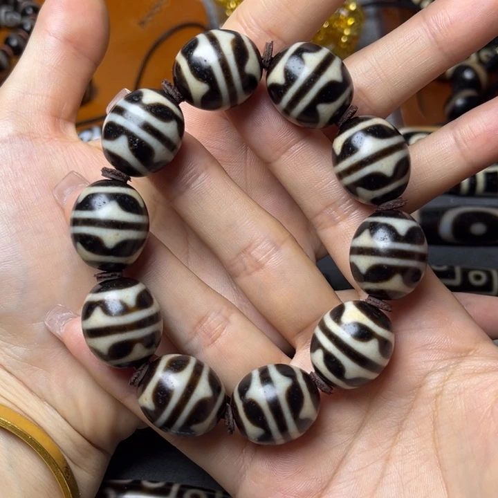 逍***火玛瑙/玉髓颈饰未镶嵌