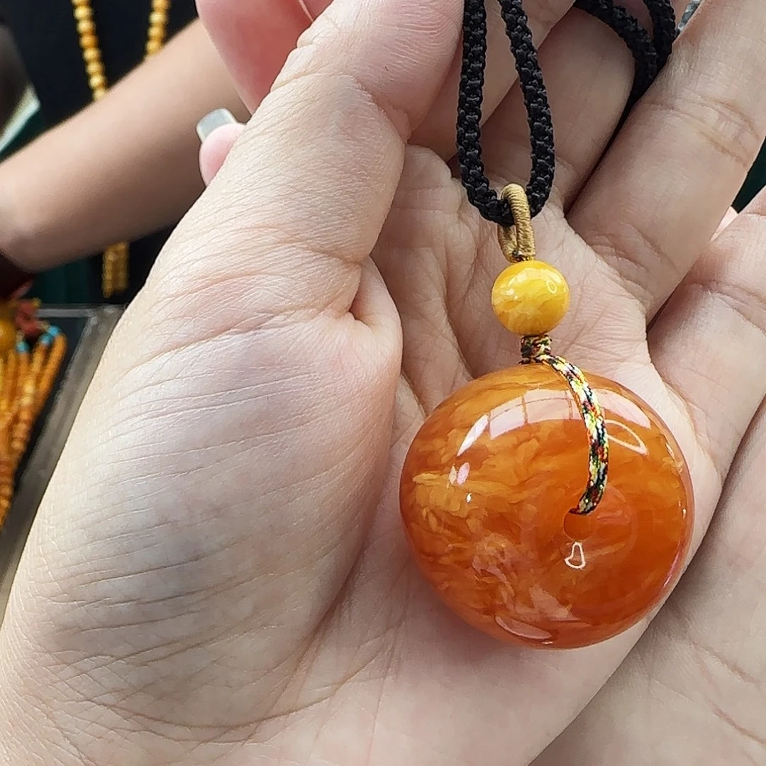 琥珀未镶嵌颈饰吊坠