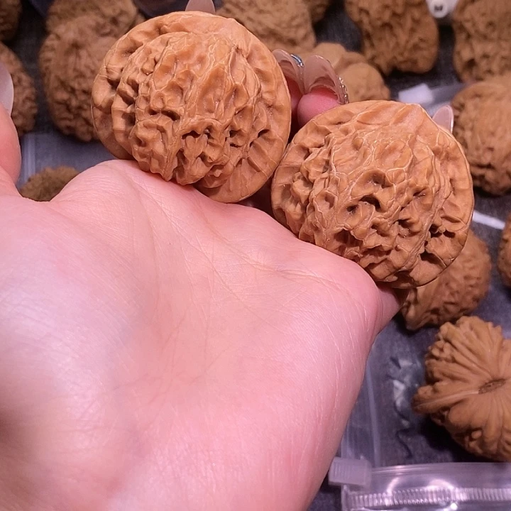 44全品宫灯文玩核桃