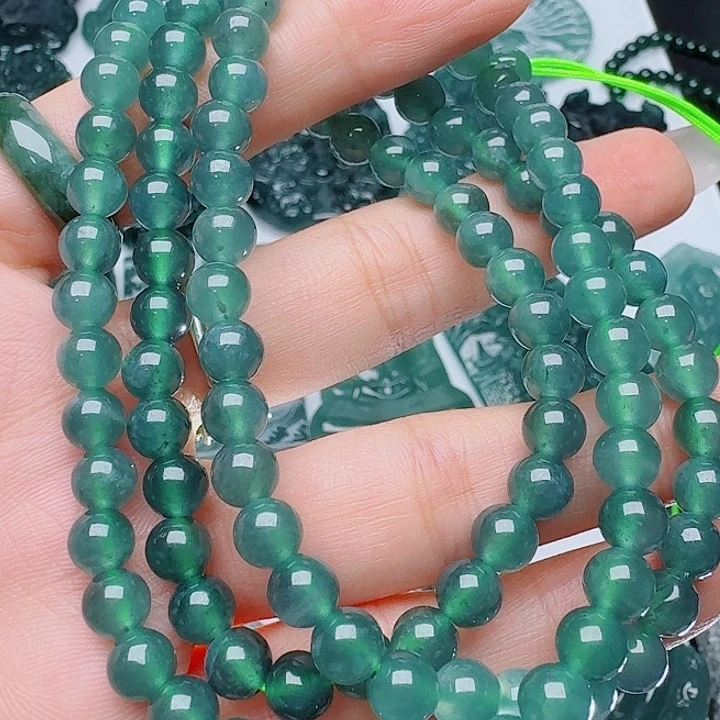 翡翠未镶嵌颈饰多样性发其一