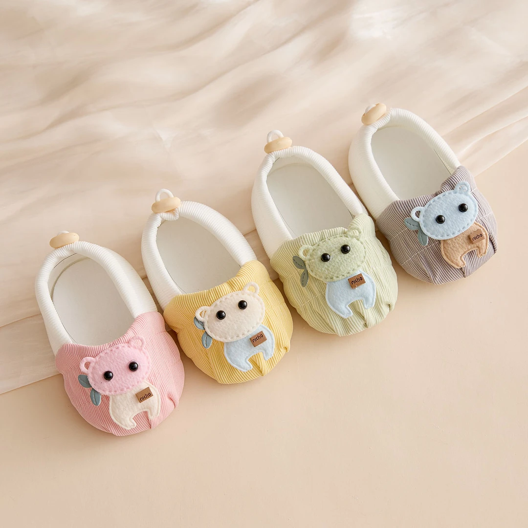 早秋新款0-1岁新生儿步前鞋春内软底防滑不掉婴儿地板鞋宝宝袜套