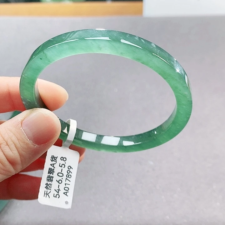 【闪购商品】翡翠手镯（圆镯）未镶嵌