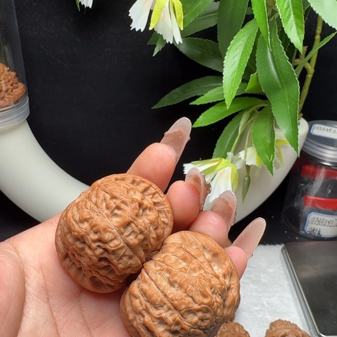 @***@把件文玩核桃42血麒麟