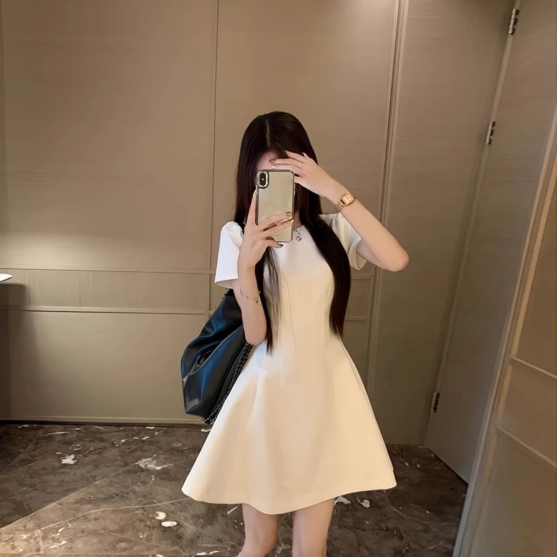 白色短袖连衣裙子女夏季法式气质小个子高级感礼服裙收腰显瘦短裙