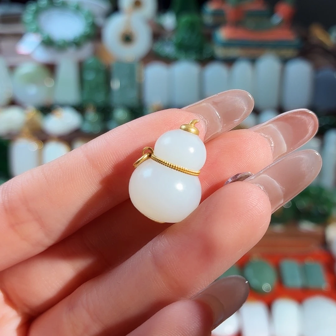和田玉18K金镶嵌颈饰T