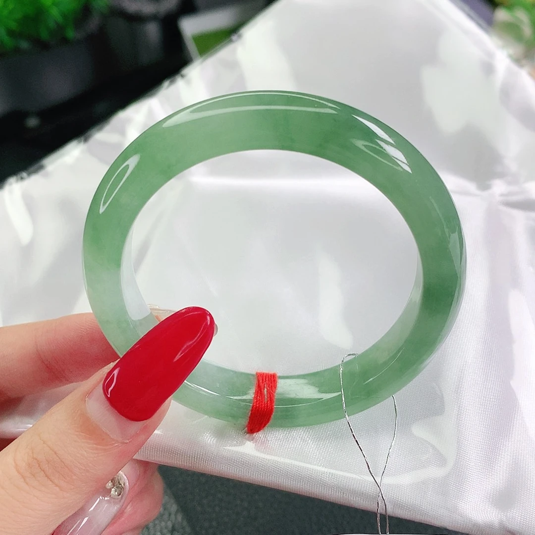 翡翠未镶嵌手镯50圈