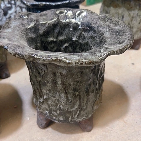 张***鑫粗陶花盆手工花盆制作就这样