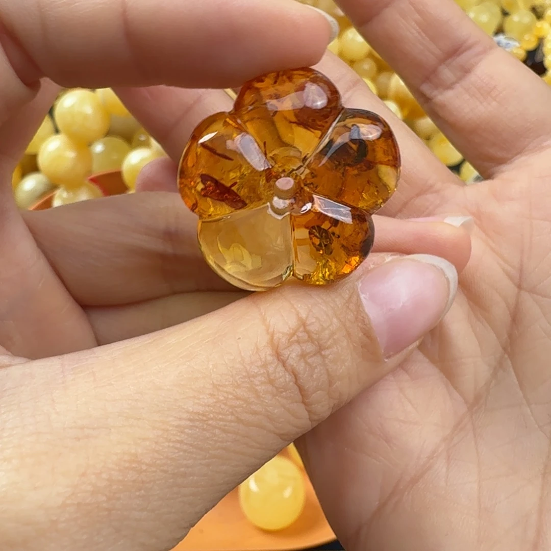 琥珀未镶嵌珠宝奇石