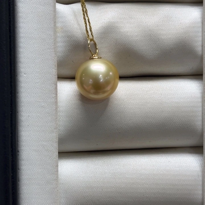 18K金镶嵌吊坠(不含链)海水珍珠11-12mm45号