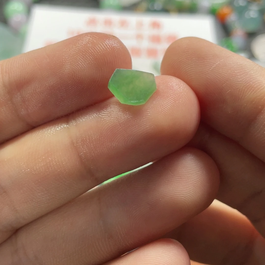 未镶嵌定制翡翠翡翠