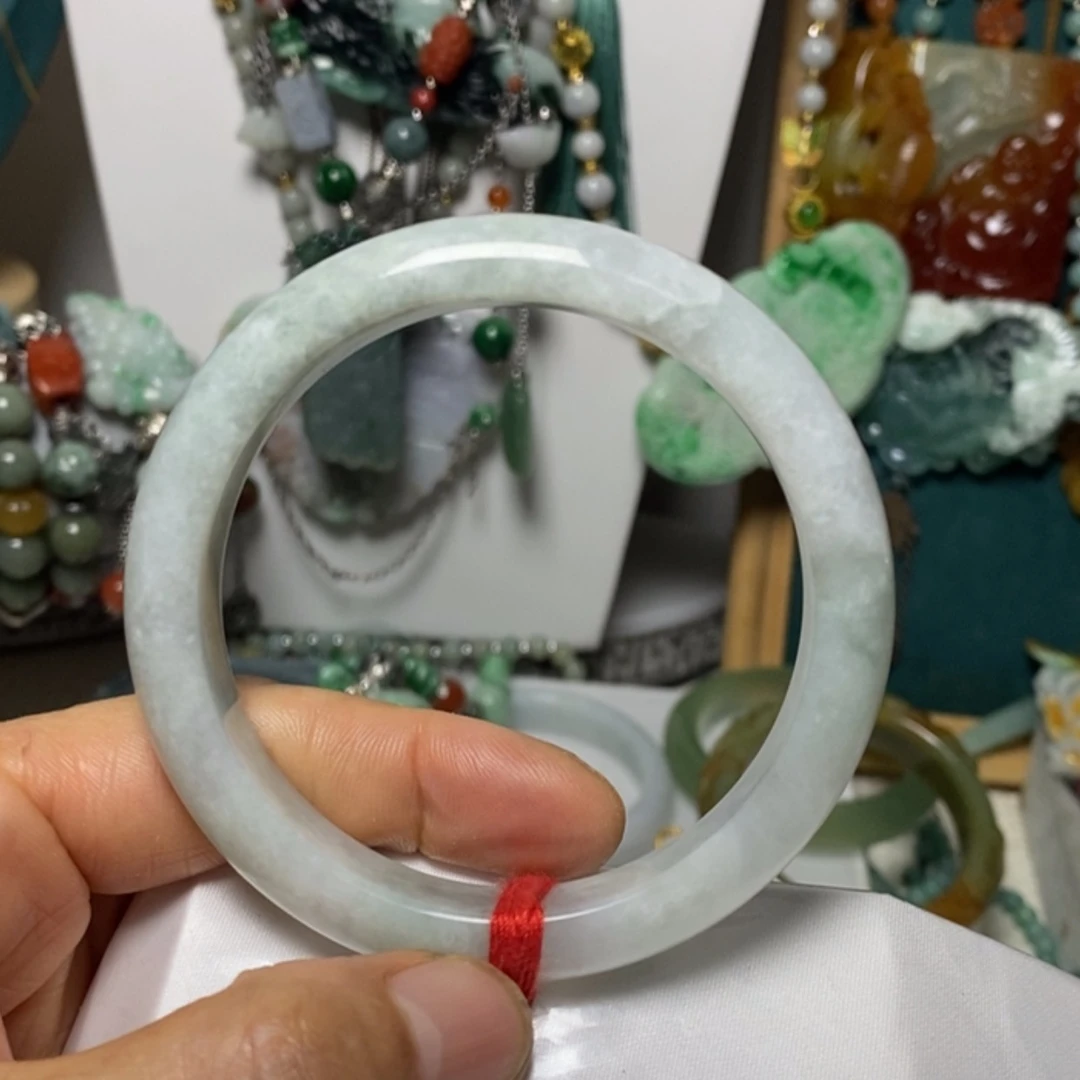 【闪购商品】翡翠吊坠(赠链)未镶嵌