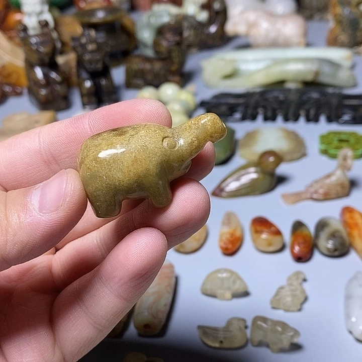 和田玉未镶嵌颈饰4