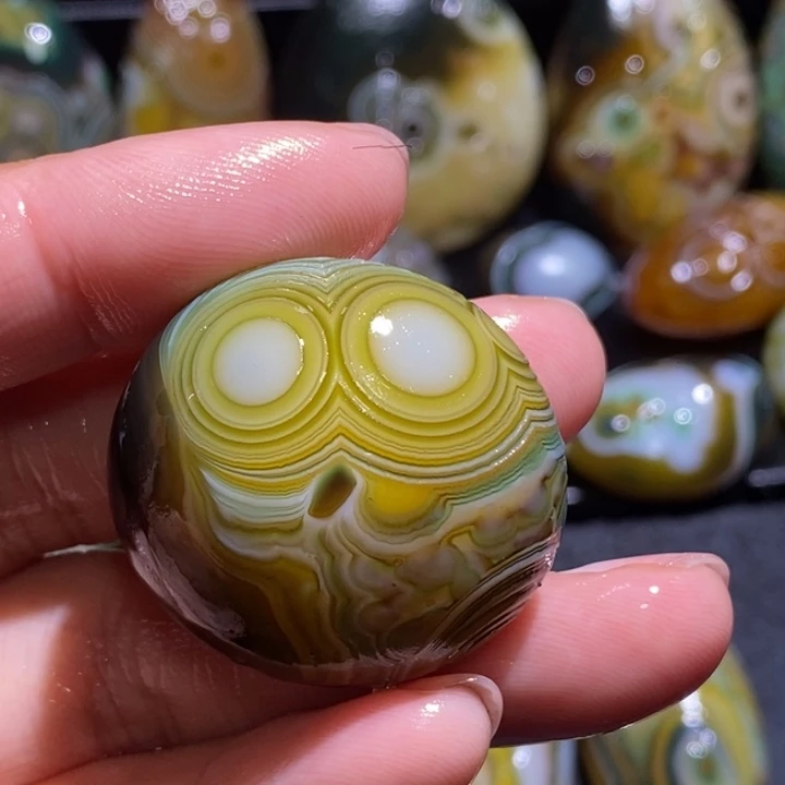 未镶嵌玛瑙/玉髓珠宝奇石