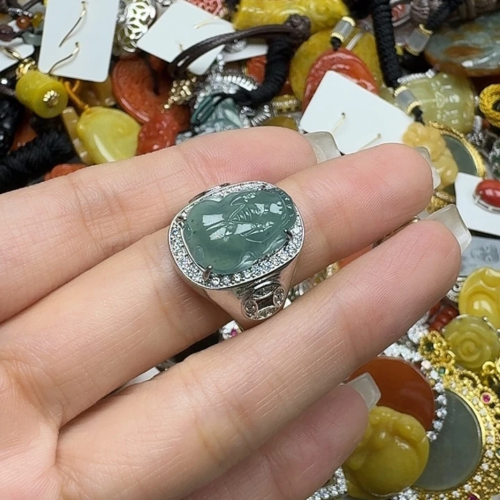 開***果翡翠未镶嵌颈饰翡翠