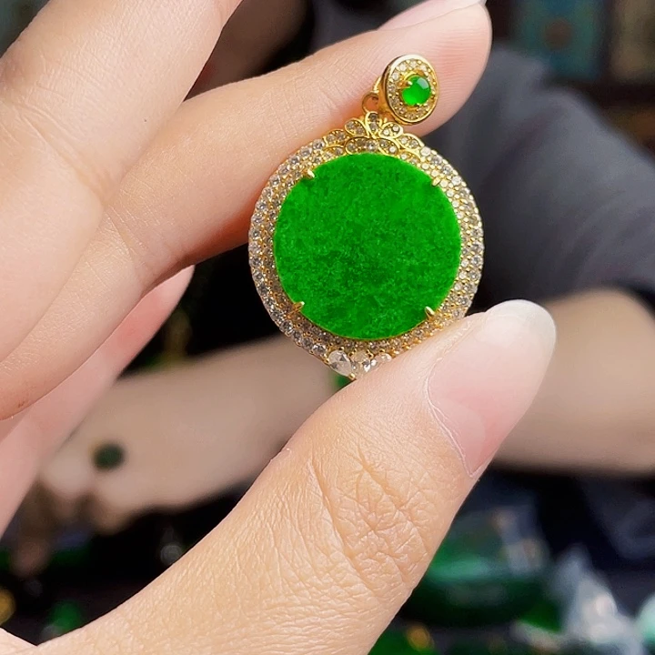 翡翠银S925镶嵌颈饰多样性