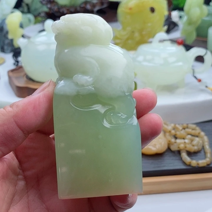 岫玉四大名玉章未镶嵌薛*