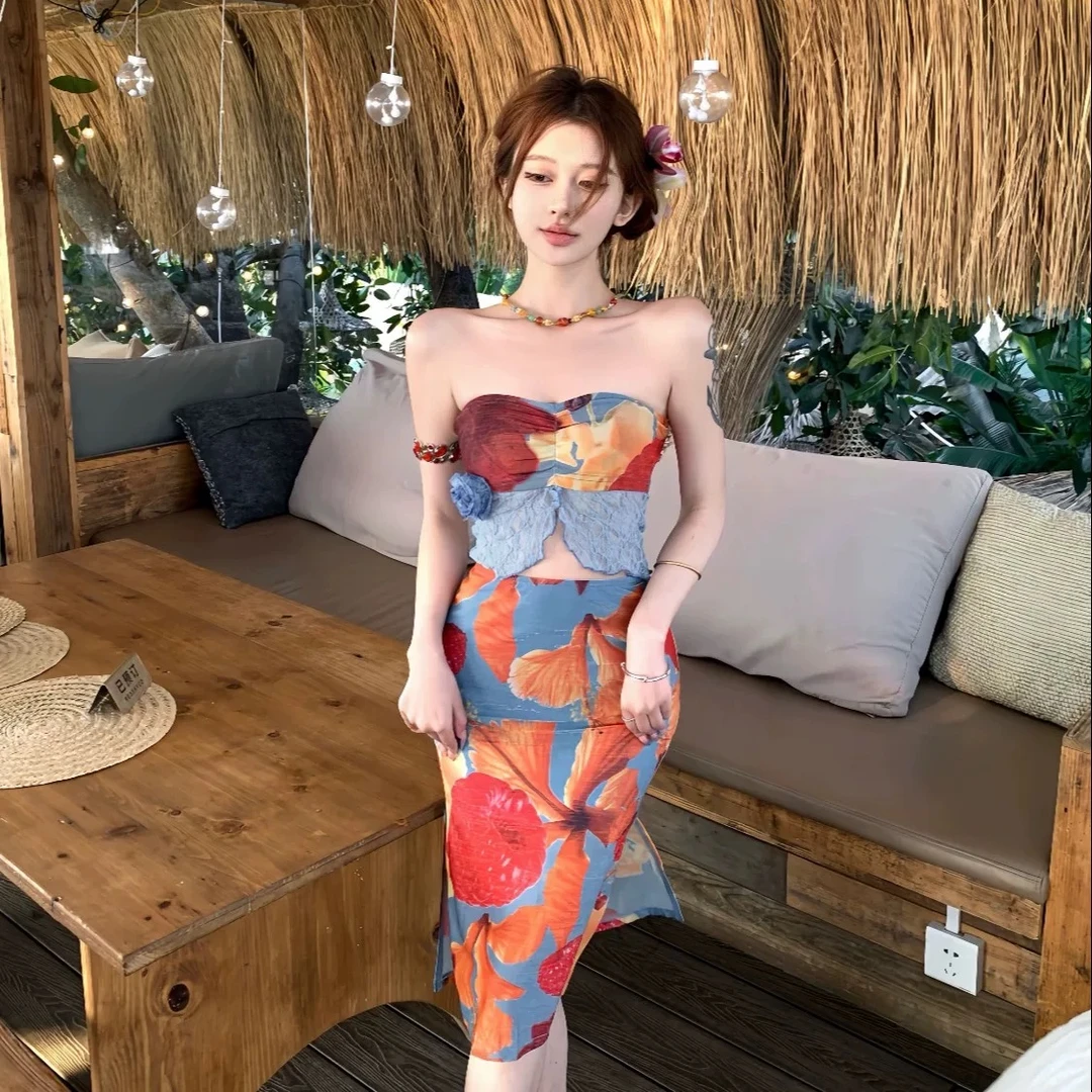Q&N新款辣妹分体海岛度假性感抹胸包臀半身裙修身印花网红气质