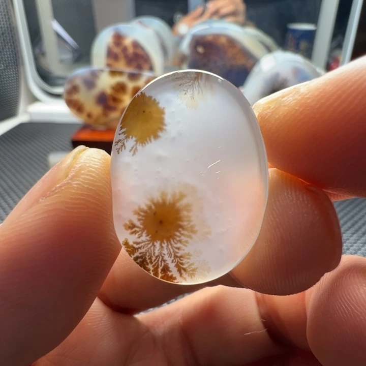 未镶嵌玛瑙/玉髓珠宝奇石