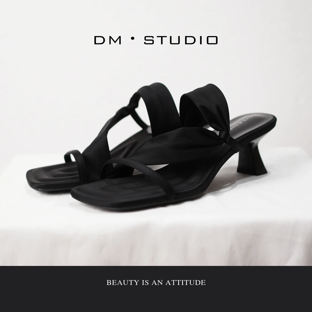 •STUDIO/复古个性轻奢方头细跟扭结绒面中跟拖鞋8052-11