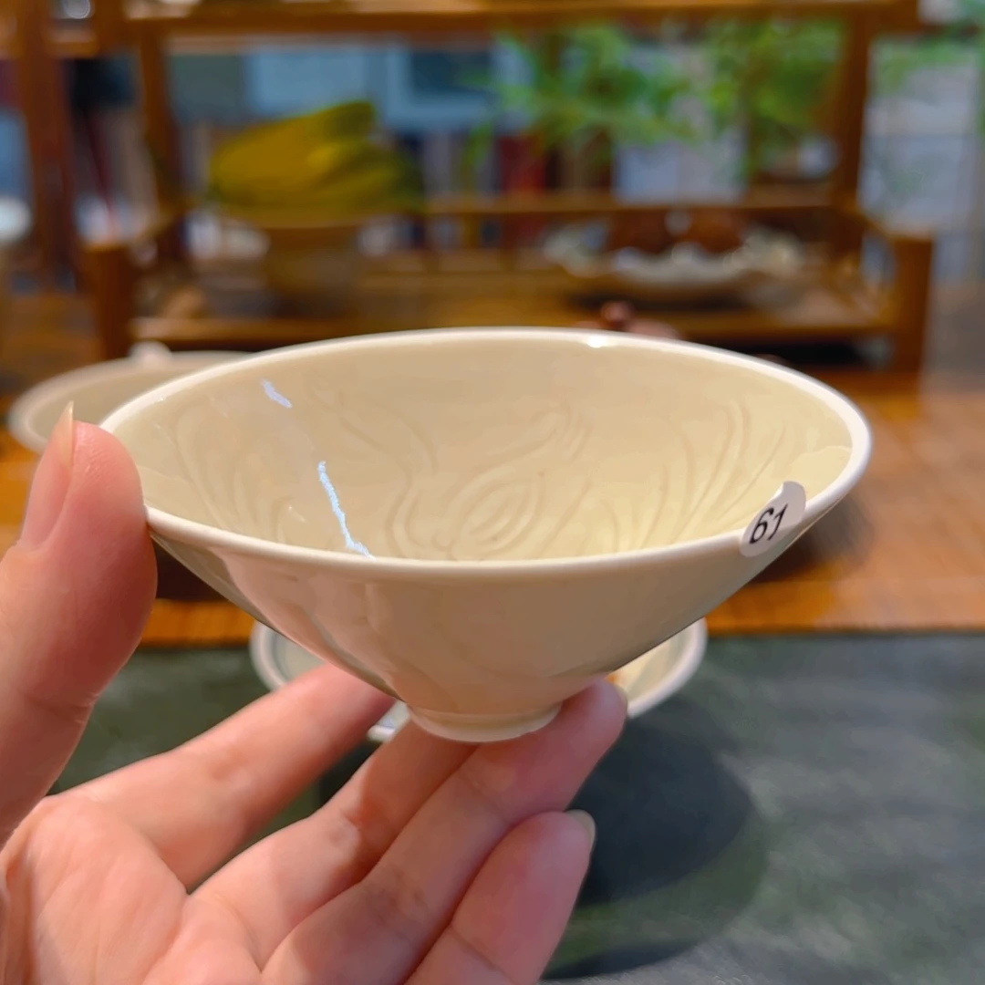 仿宋斗笠盏 内刻水草游鸭纹 芒口 120cc