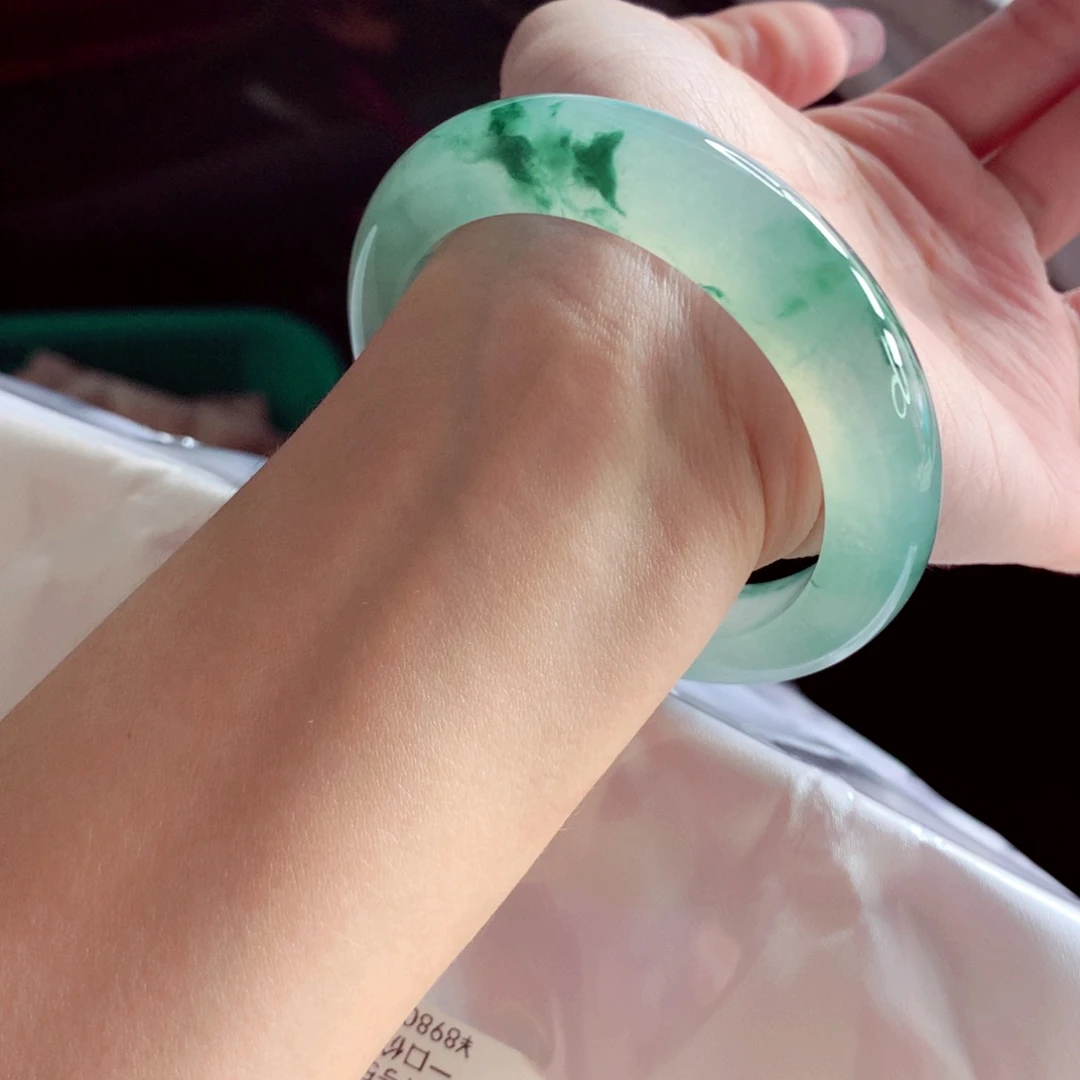 翡翠未镶嵌手镯54 绿色幽灵毕业底妆（闪购15）灵