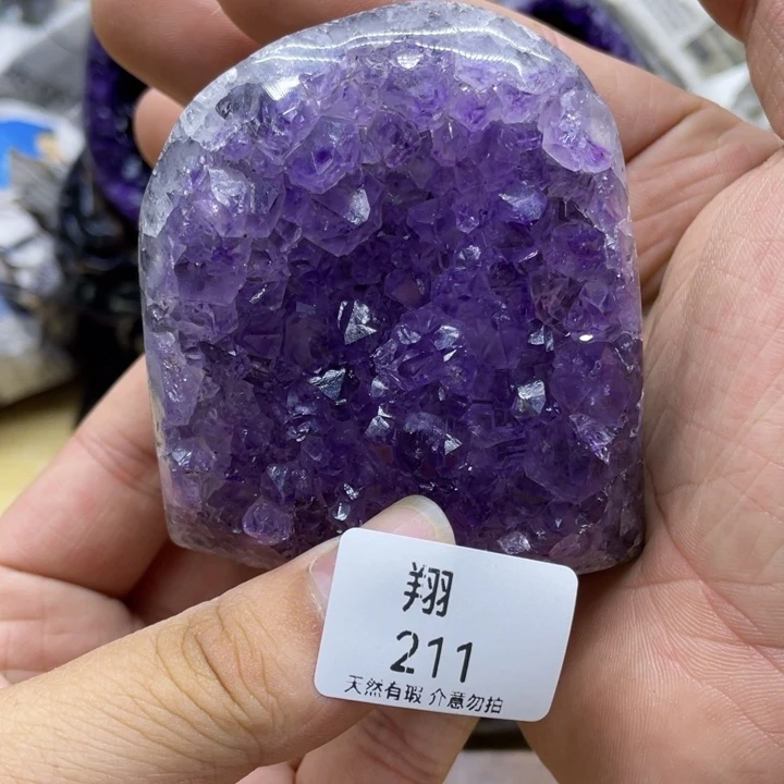 未镶嵌水晶大型摆件（非配饰）