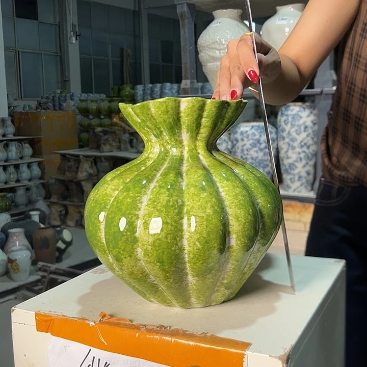 景德镇陶瓷花瓶微瑕介意勿拍