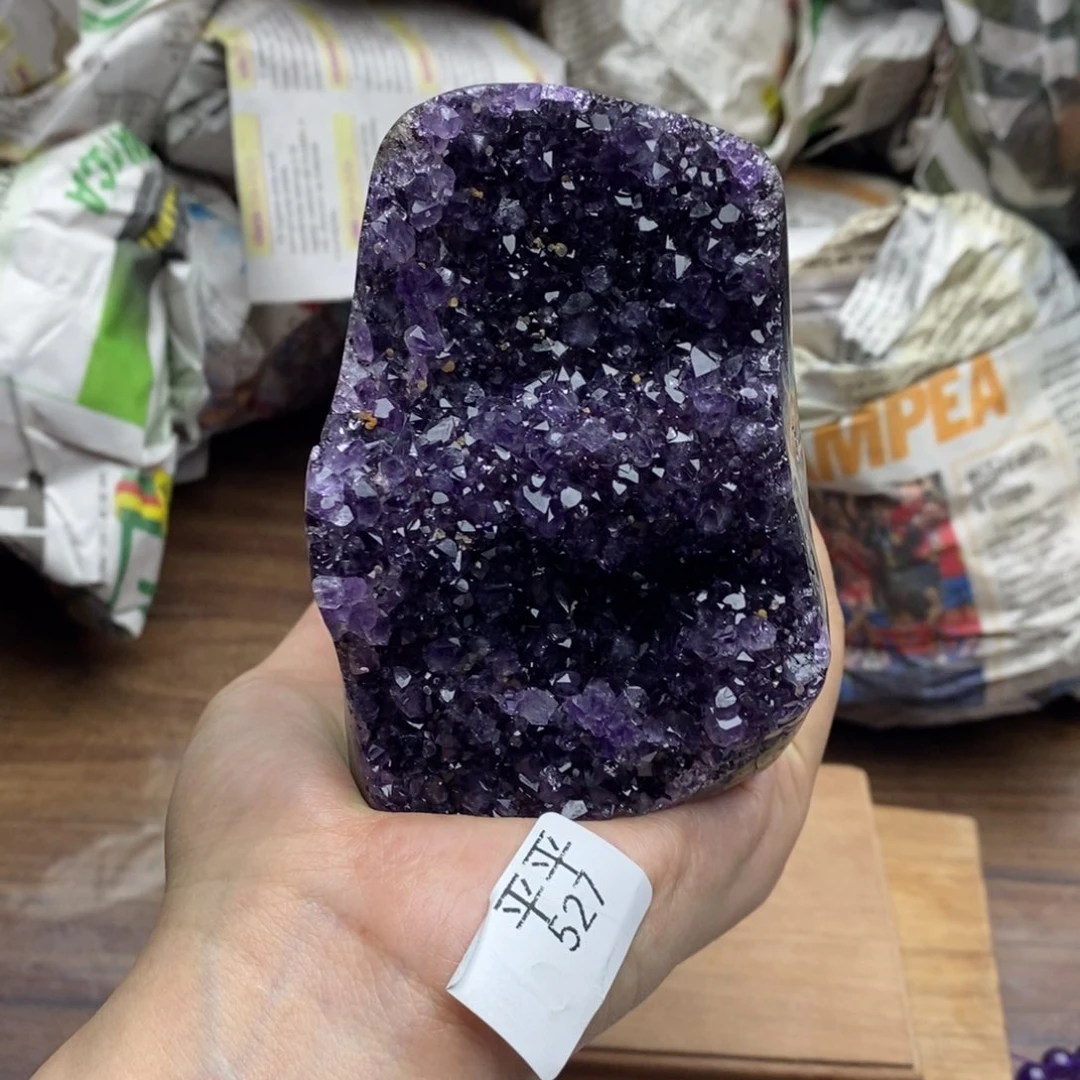 乌拉圭未镶嵌紫晶