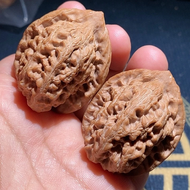 【闪购商品】文玩核桃吊坠流**月观音肚