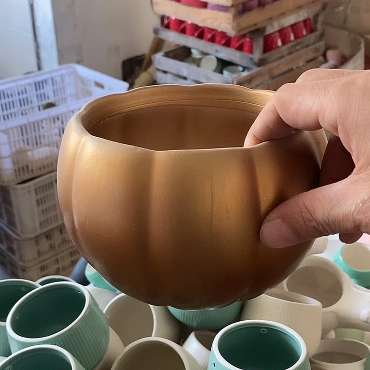 摆件陶陶盆有孔 瑕疵介意勿拍