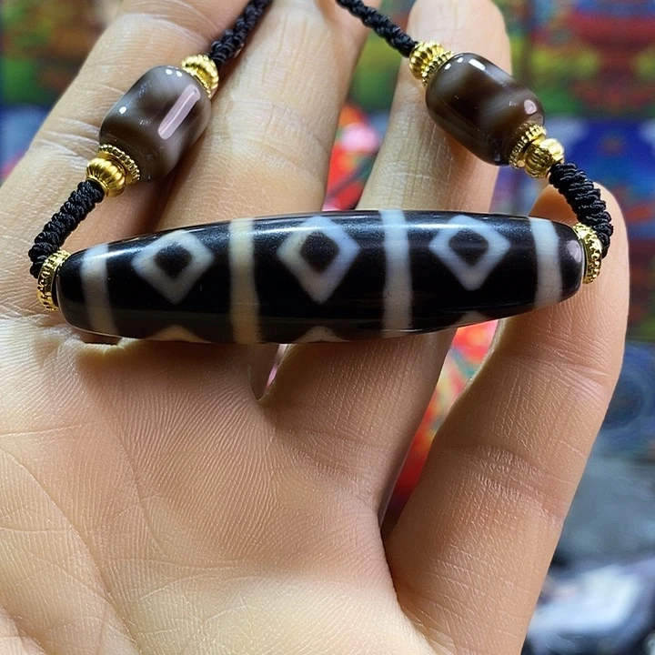 玛瑙/玉髓颈饰未镶嵌B****?