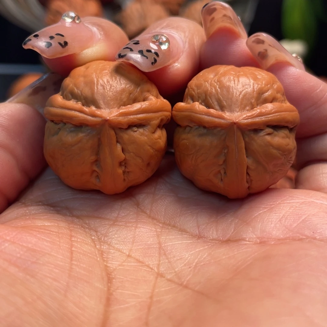 把件文玩核桃龙珠三棱