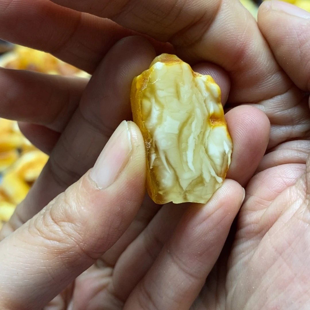 定制琥珀未镶嵌鑫*?传世琥珀蜜蜡定制