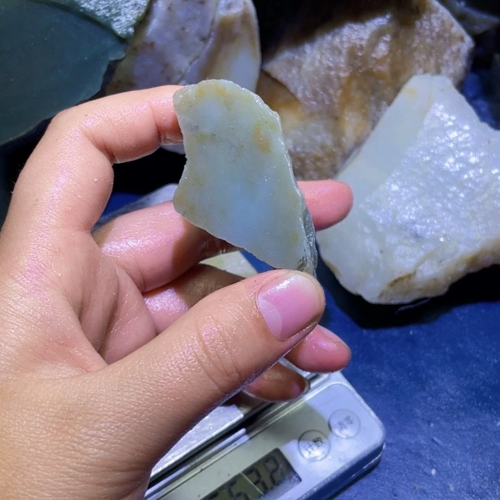 和田玉未镶嵌珠宝半成品