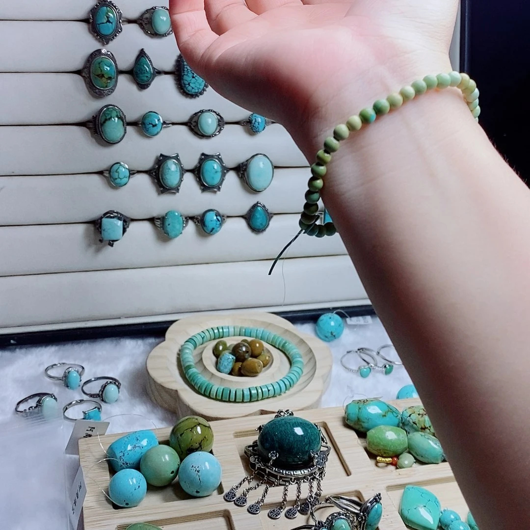 绿松石未镶嵌珠宝奇石