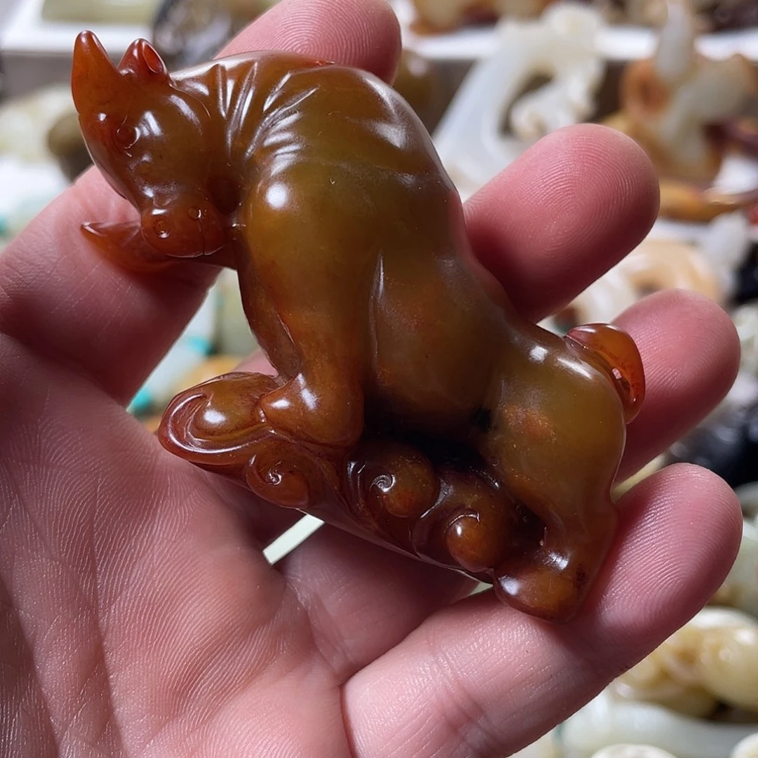 用***4和田玉未镶嵌颈饰