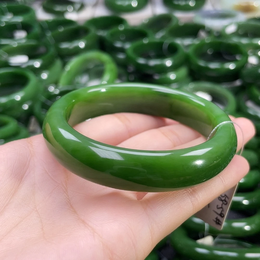 未镶嵌手镯和田玉（碧玉）